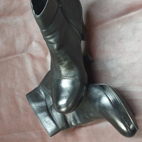 Make an offer !!!! Leather Nine west black ankle boots - Picture 9 of 9